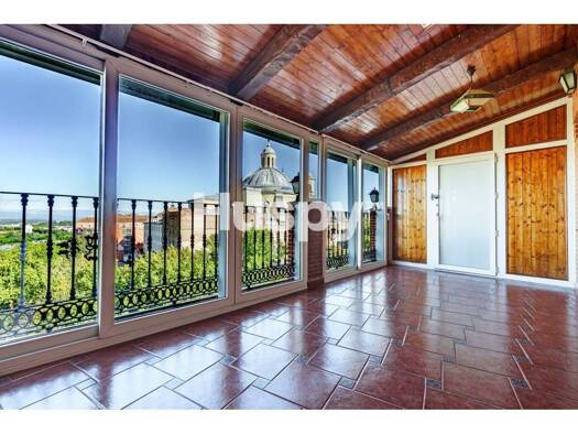 Haus zur Miete 3.000 € 2 Zimmer 124 m² >Calle del Rosario > Madrid 28005