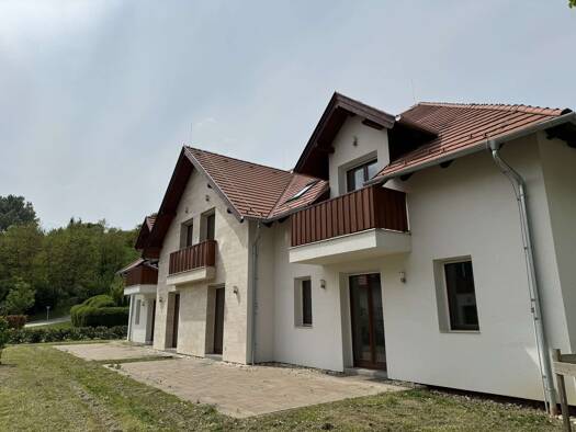 Studio zum Kauf - Erstbezug 180.000 € 3 Zimmer 76 m² 1. Geschoss frei ab sofort Zalacsány 8782