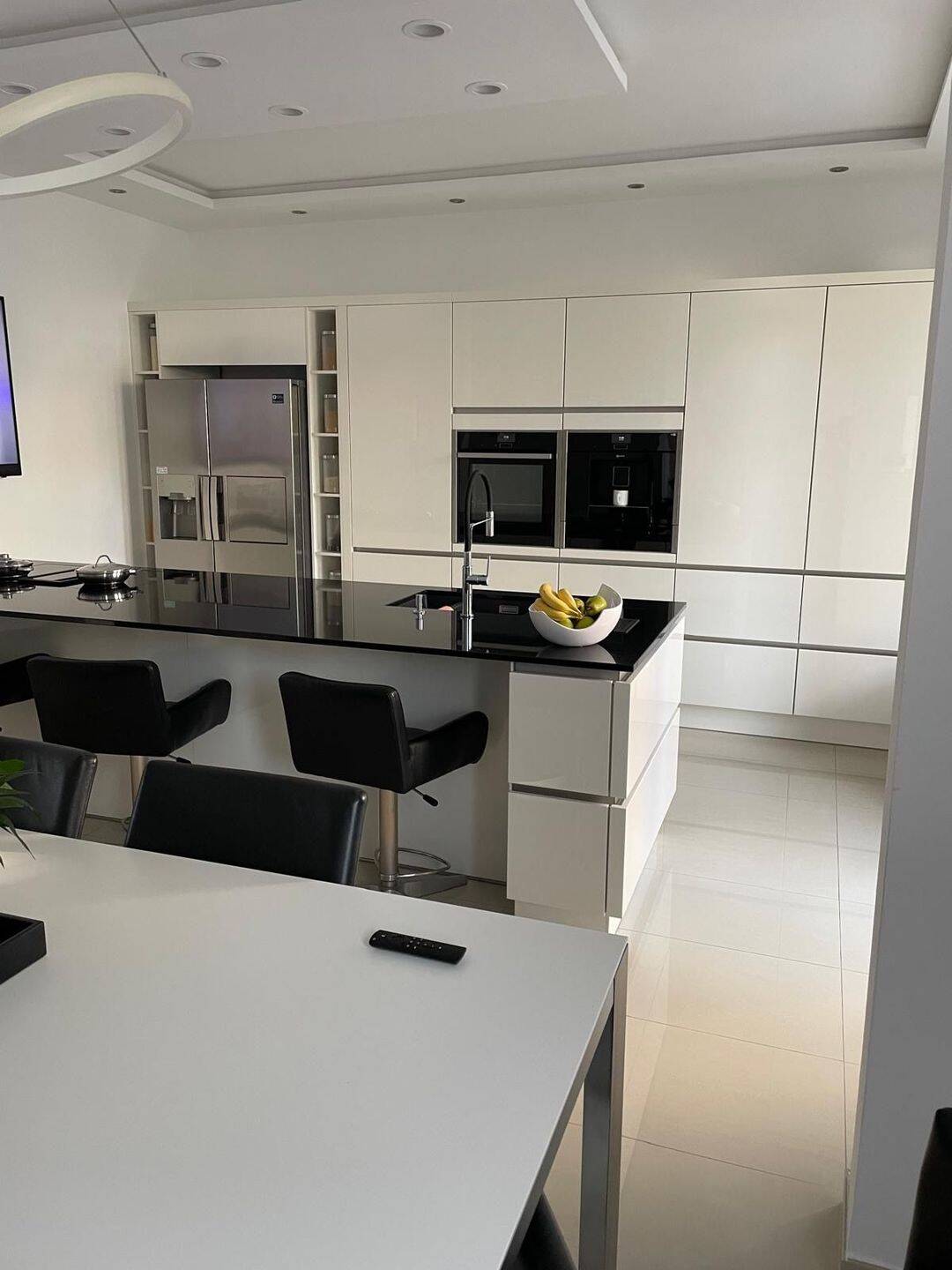 Immobilie in Dillenburg - 3- FH mit Garage, überdachtem Freisitz, Terrasse, Balkon und schönem Garten in zentraler  und doch ruhiger Wohnlage von Dillenburg - Bild 1