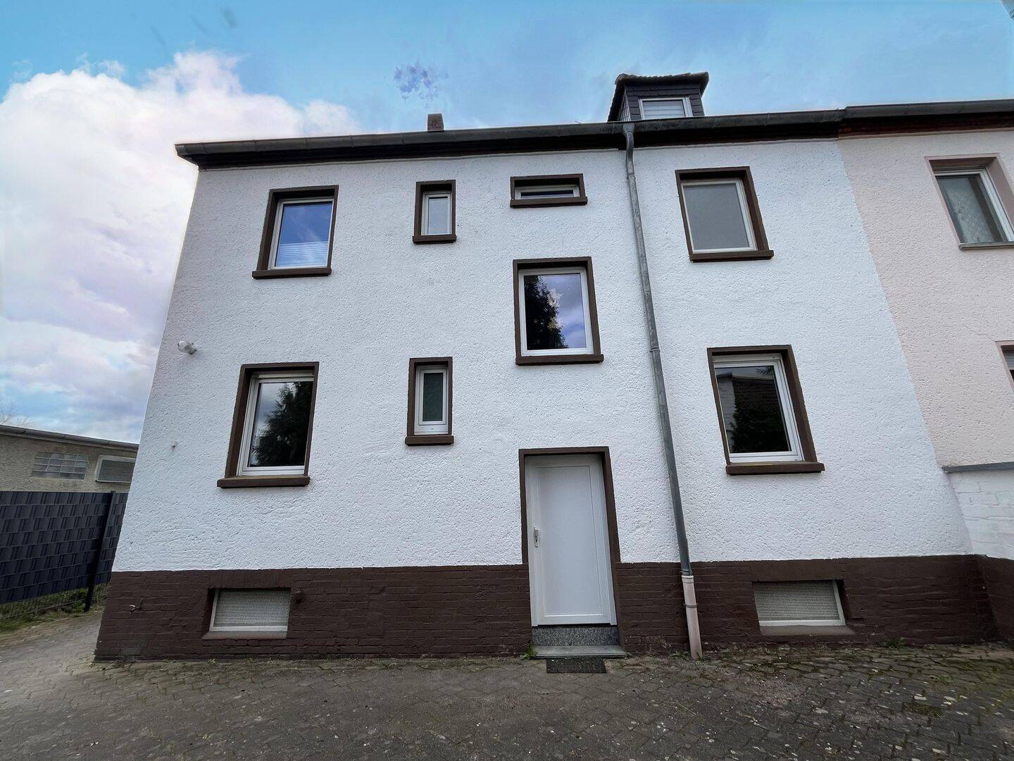 Mehrfamilienhaus zum Kauf - Ansicht 2