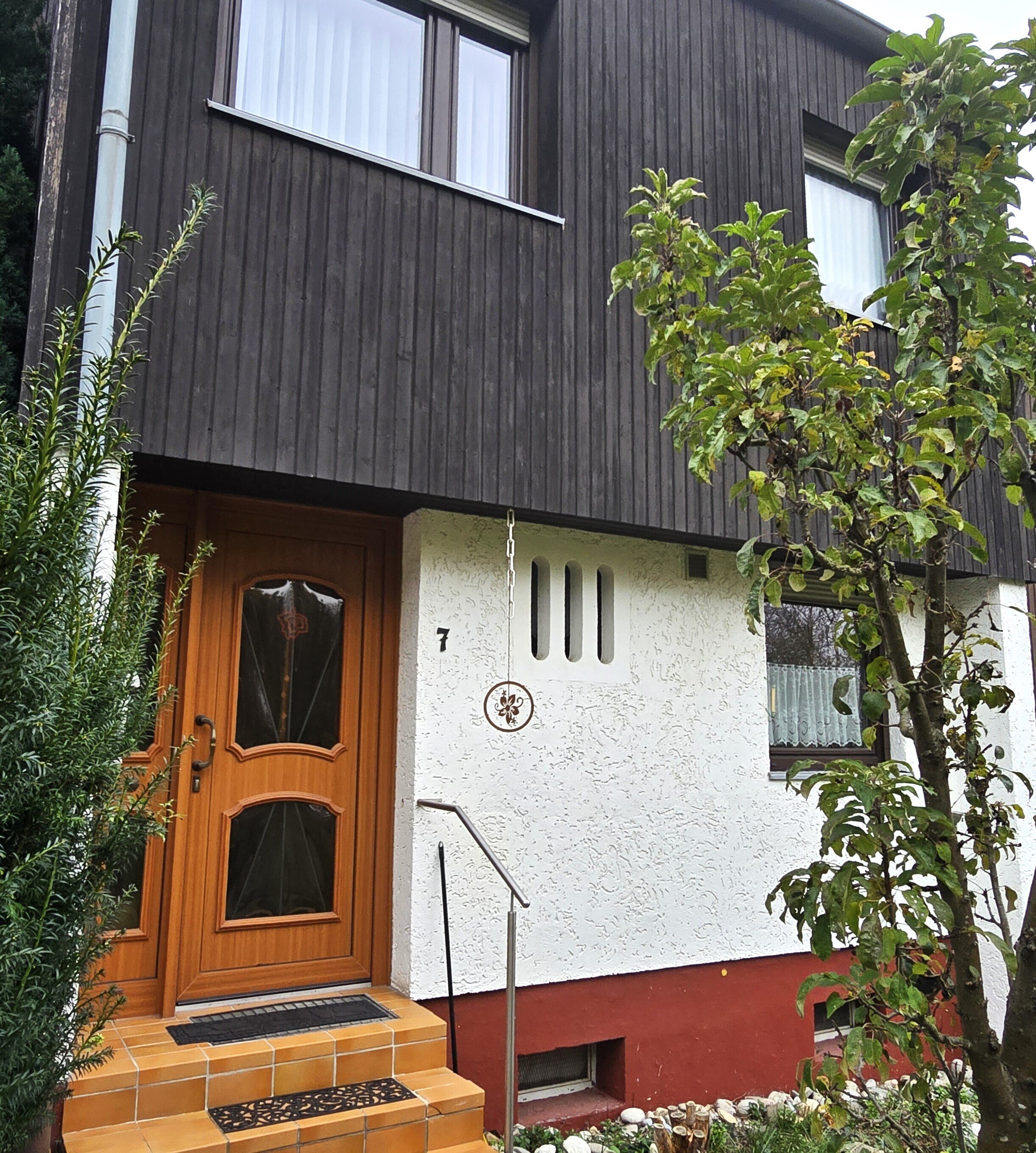 Reihenmittelhaus zum Kauf 297.000 € 5 Zimmer 125,5 m²<br/>Wohnfläche 243 m²<br/>Grundstück 01.02.2025<br/>Verfügbarkeit an der Luwigshöhe Bernhardswinden Ansbach 91522