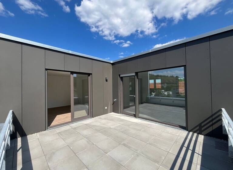 Wohnung zur Miete 817 € 2 Zimmer 57 m²<br/>Wohnfläche Dachgeschoss, 4.<br/>Geschoss ab sofort<br/>Verfügbarkeit Karl-Pfaff-Straße 4 Pliensauvorstadt Esslingen am Neckar 73734