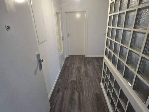 Wohnung zur Miete 450 € 2 Zimmer 61 m² 3. Geschoss frei ab sofort Siegfriedstraße 30 Mittelmeiderich Duisburg 47137