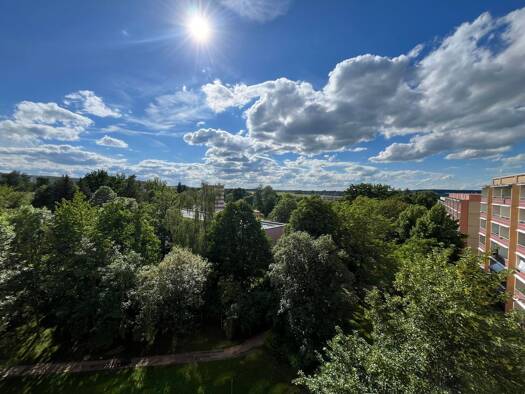 Wohnung zur Miete 249 € 2 Zimmer 45 m² 5. Geschoss frei ab sofort Dortmunder Straße 4 Neuplanitz Zwickau 08062