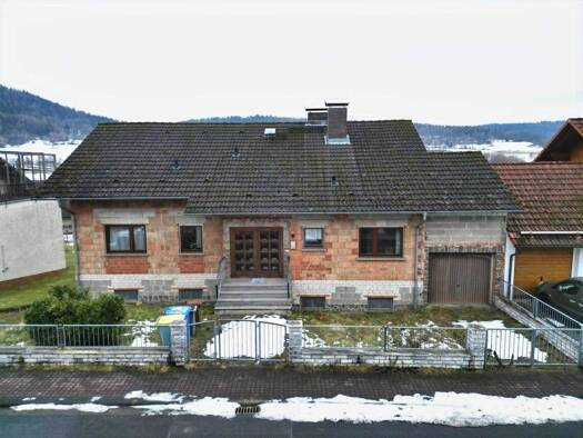 Einfamilienhaus zum Kauf 290.000 € 6 Zimmer 190 m² 678 m² Grundstück Bieber Biebergemünd 63599