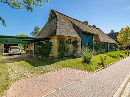 Einfamilienhaus zum Kauf 849.900 € 6,5 Zimmer 229 m² 897 m² Grundstück Weddingstedt 25795