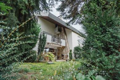 Einfamilienhaus zum Kauf 793.000 € 7 Zimmer 200 m² 581 m² Grundstück Kleinsachsenheim Sachsenheim 74343
