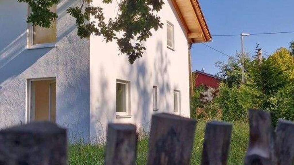 Einfamilienhaus zum Kauf provisionsfrei 750.000 € 7 Zimmer 230 m² 640 m² Grundstück Am Lech 1 1/2 Dornstetten Unterdießen 86944