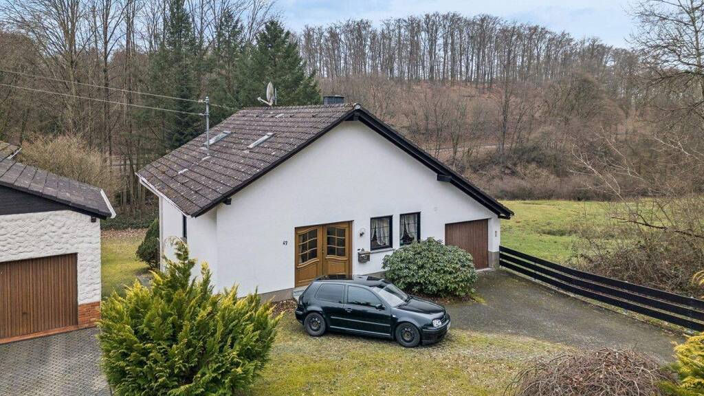 Einfamilienhaus zum Kauf 249.000 € 4 Zimmer 107 m² 1.660 m² Grundstück Blankenrath 56865