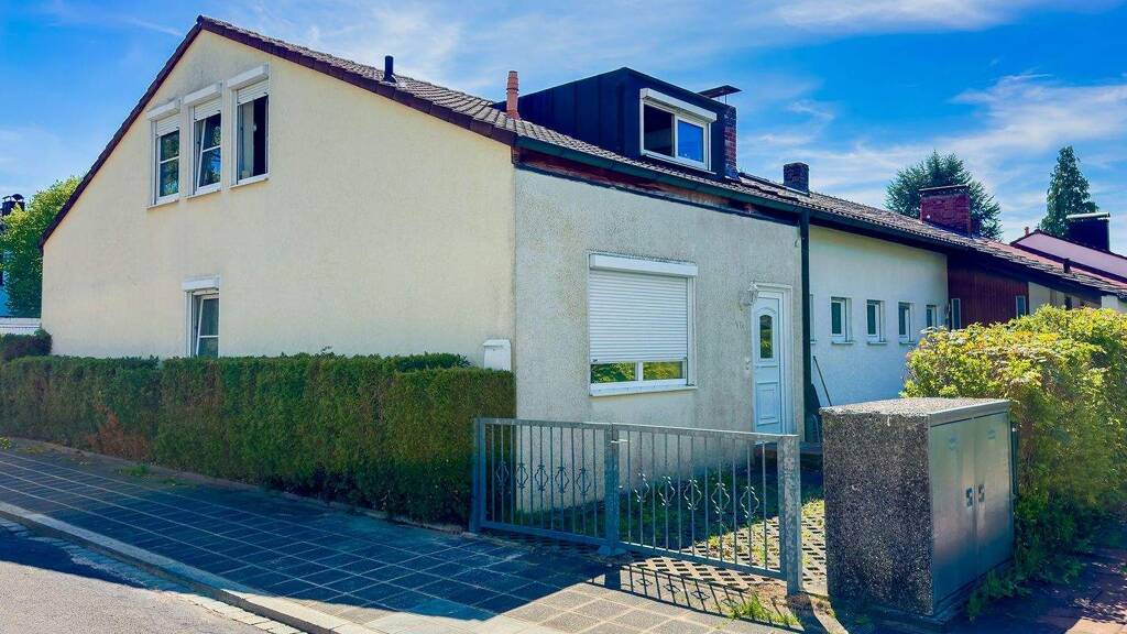 Mehrfamilienhaus zum Kauf 690.000 € 8 Zimmer 200 m² 860 m² Grundstück Langwasser Nürnberg 90473