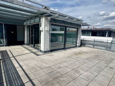 Wohnung zur Miete 1.900 € 4,5 Zimmer 160 m² 5. Geschoss frei ab 01.08.2025 Aalen 73430