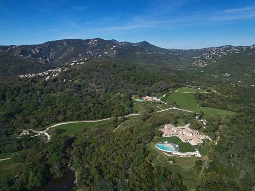 Einfamilienhaus zum Kauf 17 Zimmer 2.100 m² 300.000 m² Grundstück MANDELIEU LA NAPOULE 06210