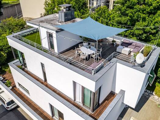 Villa zur Miete 7.700 € 7 Zimmer 239 m² 435 m² Grundstück frei ab 01.10.2026 Starnberg Starnberg 82319