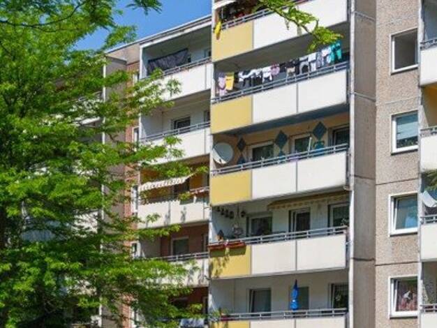 Wohnung zur Miete nur mit Wohnberechtigungsschein 473 € 3 Zimmer 64,3 m² 2. Geschoss frei ab 15.10.2026 Sanddornstraße 14 Gorbitz-Nord/Neu-Omsewitz Dresden 01169