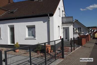 Reihenmittelhaus zur Zwangsversteigerung 393.000 € 5 Zimmer 147 m² 423 m² Grundstück Oggersheim Ludwigshafen 67071