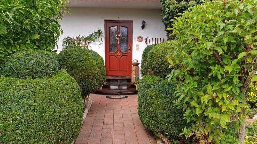 Mehrfamilienhaus zum Kauf 499.000 € 6 Zimmer 195 m² 924 m² Grundstück Monheim 86653