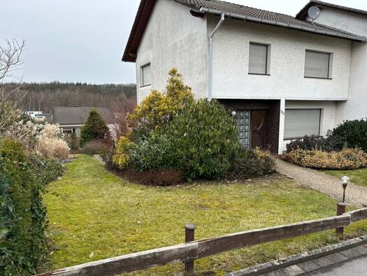 Doppelhaushälfte zum Kauf provisionsfrei 210.000 € 4 Zimmer 120 m² 678 m² Grundstück Lendringsen Menden 58710