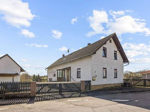 Einfamilienhaus zum Kauf 205.000 € 8 Zimmer 179 m² 2.531 m² Grundstück Ruppertsburg Laubach 35321