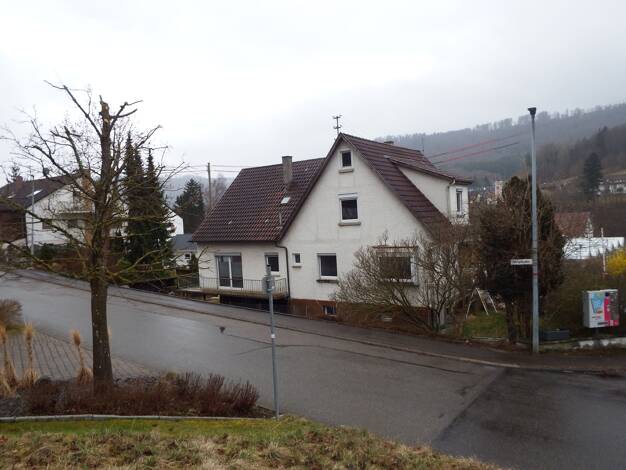 Haus zum Kauf 395.000 € 6 Zimmer 221 m² 492 m² Grundstück frei ab sofort Killer Burladingen 72393