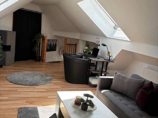 Maisonette zur Miete 539 € 3 Zimmer 63,5 m² Dachgeschoss, 4. Geschoss frei ab sofort Karl-Marx-Straße 66 Cottbus 03044
