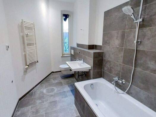 Wohnung zum Kauf 140.000 € 3 Zimmer 87 m² 2. Geschoss Bitterfeld 06749