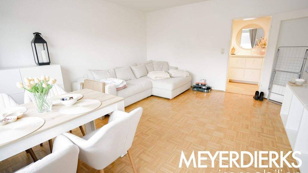 Wohnung zur Miete 578 € 2 Zimmer 53,3 m² 1. Geschoss frei ab 01.04.2026 Bürgerfelde Oldenburg 26121