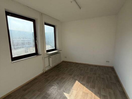 Wohnung zur Miete 450 € 2 Zimmer 45 m² 2. Geschoss frei ab sofort Lindenallee 4 Innenstadt Neunkirchen 66538