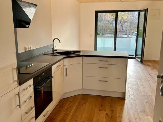 Wohnung zur Miete 975 € 2 Zimmer 63 m² Geschoss 1/2 frei ab sofort Traunstein 83278