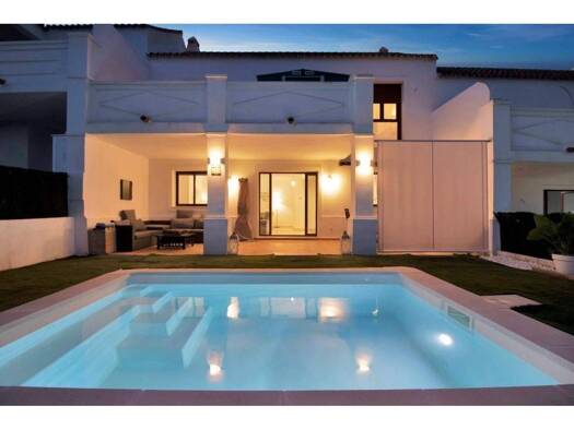 Reihenhaus zur Miete 2.500 € 3 Zimmer 227 m² Casares 29690