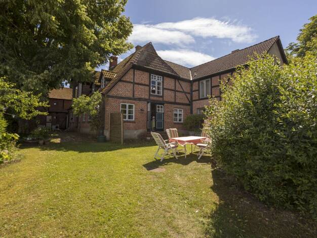 Mehrfamilienhaus zum Kauf - Erstbezug provisionsfrei 698.000 € 15 Zimmer 308,7 m² 3.384 m² Grundstück Sehden 2 Darry Panker 24321