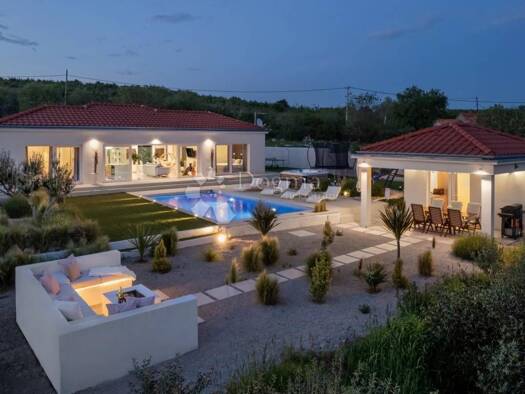 Haus zum Kauf 700.000 € 3 Zimmer 120 m² Radosinovci, Benkovac Benkovac