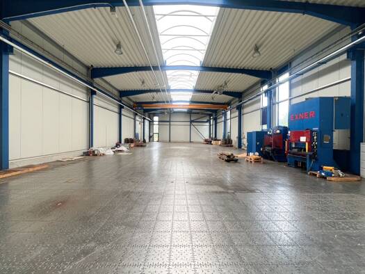 Produktionshalle zum Kauf 457 € 3.394 m² Lagerfläche Gröbern Niederau 01689