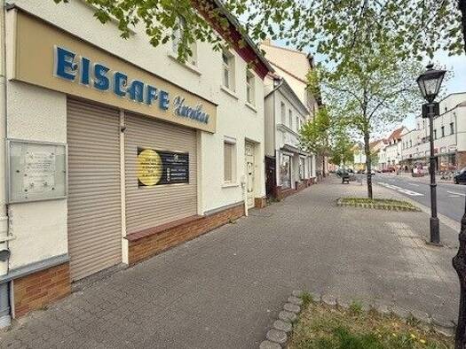 Mehrfamilienhaus zum Kauf 259.000 € 5 Zimmer 312,5 m² 243 m² Grundstück frei ab sofort Zwenkau 04442
