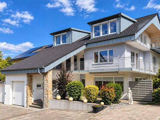 Einfamilienhaus zum Kauf 499.000 € 8 Zimmer 290 m² 718 m² Grundstück frei ab sofort Laistraße 9 Grünsfeld Grünsfeld 97947