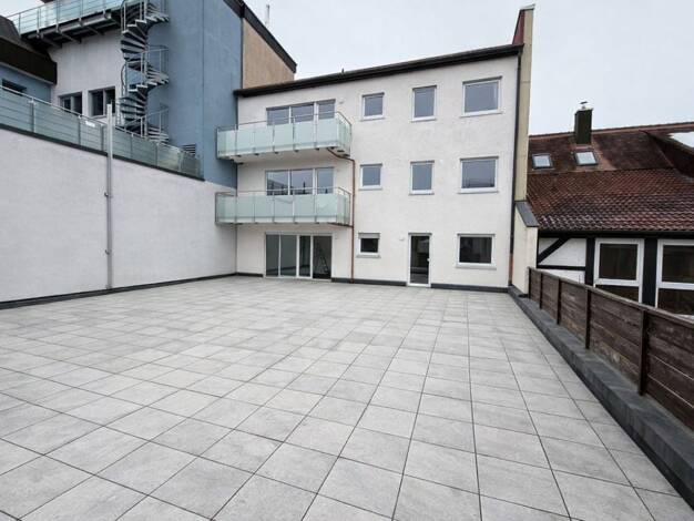 Wohnung zur Miete 1.120 € 3 Zimmer 124 m² 1. Geschoss Bahnhofstraße 4 Neustadt Neustadt an der Aisch 91413