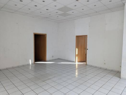 Laden zur Miete 7,84 € 3 Zimmer 101,9 m² Verkaufsfläche Weststr. 44 Kaßberg Chemnitz 09112
