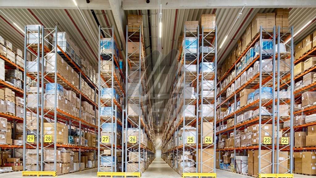 Lagerhalle zur Miete - Erstbezug 20.000 m² Lagerfläche Weißkirchen Oberursel 61440