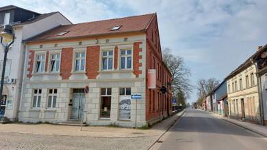 Haus zum Kauf 249.900 € 10 Zimmer 250 m² 180 m² Grundstück Loitz Loitz 17121