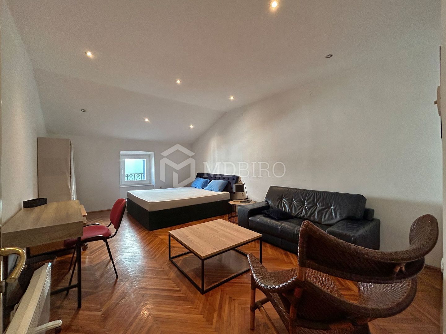 Wohnung zum Kauf 179.000 € 3 Zimmer 86 m²<br/>Wohnfläche 3.<br/>Geschoss Center