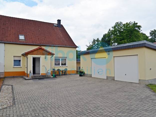 Doppelhaushälfte zum Kauf 255.000 € 4 Zimmer 158,9 m² 1.000 m² Grundstück Kitzscher 04567