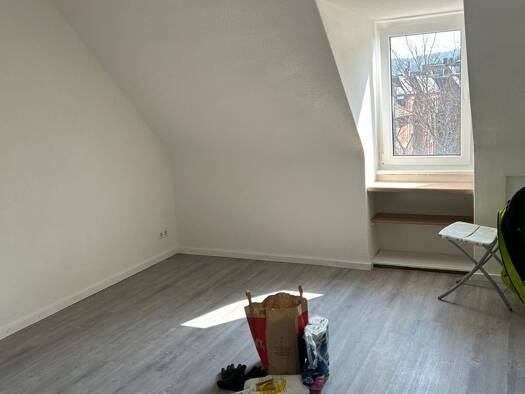 Wohnung zur Miete 825 € 2,5 Zimmer 55 m² Geschoss 3/3 frei ab 01.09.2026 Ost Ost 70190