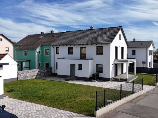 Einfamilienhaus zum Kauf - Erstbezug 650.000 € 5 Zimmer 188,6 m² 503 m² Grundstück Maxhütte Maxhütte-Haidhof 93142