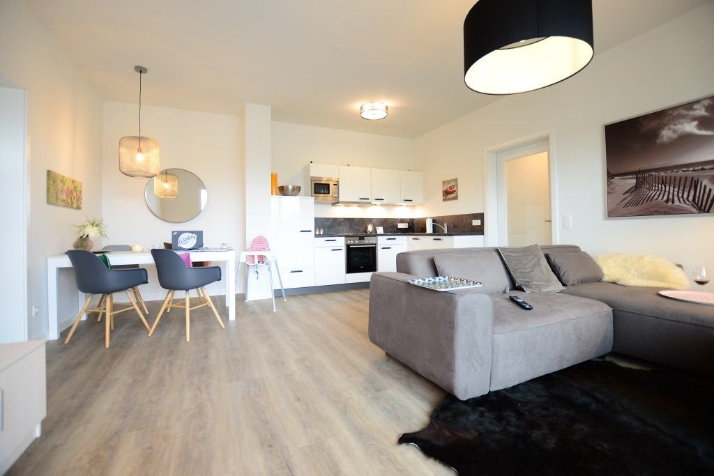 Wohnung zur Miete Wohnen auf Zeit 2.200 € 2 Zimmer 60 m²<br/>Wohnfläche 01.10.2024<br/>Verfügbarkeit Zum Großen Zernsee Werder (Havel) Werder (Havel) 14542