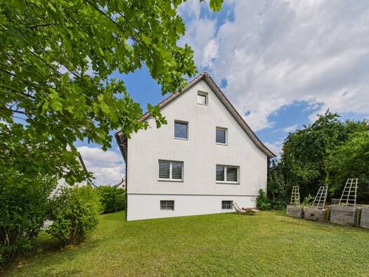 Einfamilienhaus zum Kauf 360.000 € 7 Zimmer 180 m² 843 m² Grundstück Dunningen Dunningen 78655