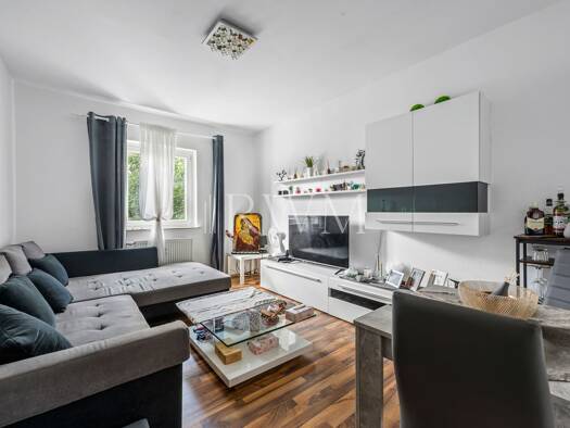Wohnung zum Kauf 249.000 € 2 Zimmer 51,9 m² Bad Cannstatt Bad Cannstatt 70376