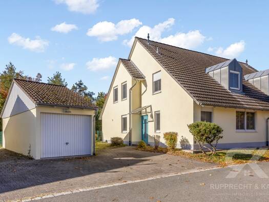 Doppelhaushälfte zum Kauf 219.000 € 4 Zimmer 135 m² 350 m² Grundstück Grafenwöhr Grafenwöhr 92655