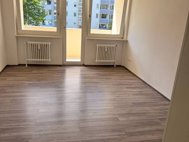 Wohnung zur Miete 734 € 1,5 Zimmer 49 m² Geschoss 1/3 frei ab sofort Schoppershof Nordöstliche Außenstadt 90491
