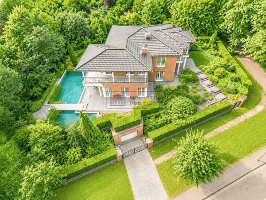 Villa zum Kauf 1.995.000 € 8 Zimmer 358 m² 1.100 m² Grundstück Wohldorf-Ohlstedt Wandsbek 22397