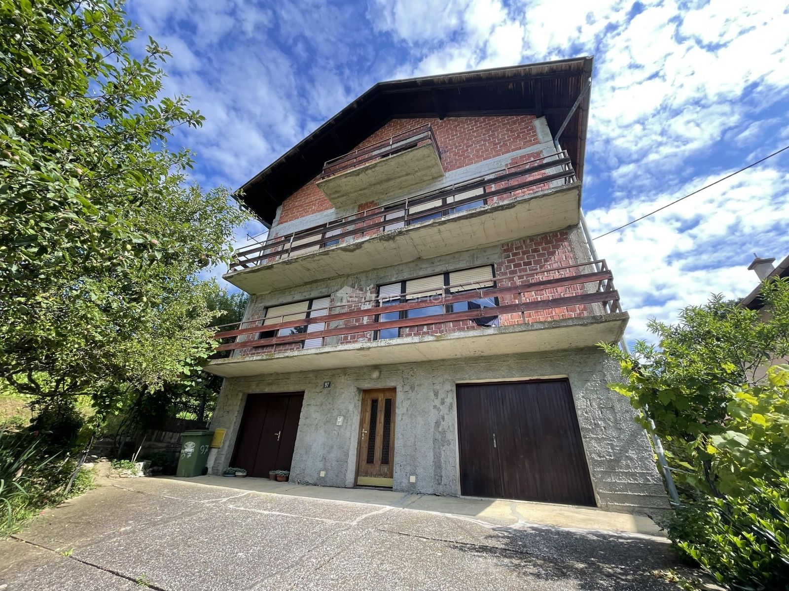 Haus zum Kauf 330.000 € 5 Zimmer 435 m²<br/>Wohnfläche 427 m²<br/>Grundstück Podsljeme