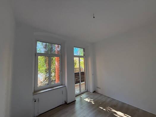 Wohnung zur Miete 559 € 4 Zimmer 98,3 m² EG Stresemannstraße 52 Stadtmitte Plauen 08523
